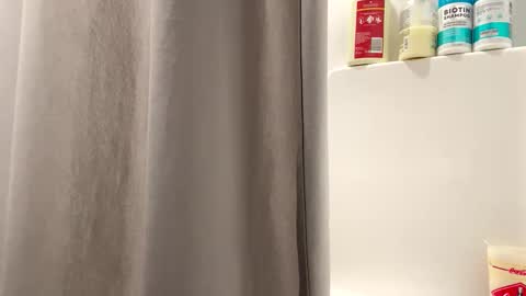 Snapshot of hottiewithabody101 chatting on October 9, 6:24 pm hottiewithabody101 online show from October 9, 6:24 pm