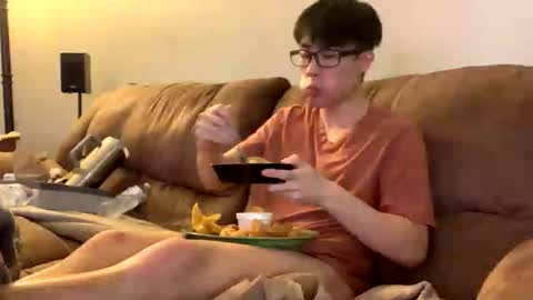 Snapshot of hottiewithabody101 chatting on October 18, 1:54 am hottiewithabody101 online show from October 18, 1:54 am