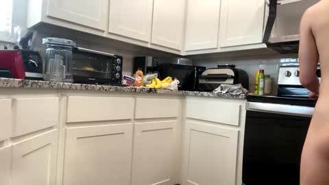 Snapshot of hottiewithabody101 chatting on September 12, 11:05 pm hottiewithabody101 online show from September 12, 11:05 pm