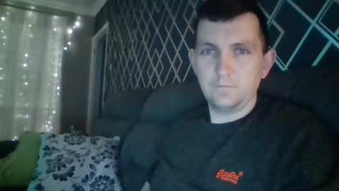 Snapshot of hotuk86 chatting on February 18, 9:20 pm hotuk86 online show from February 18, 9:20 pm