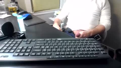 hoverday online show from March 20, 2:37 am