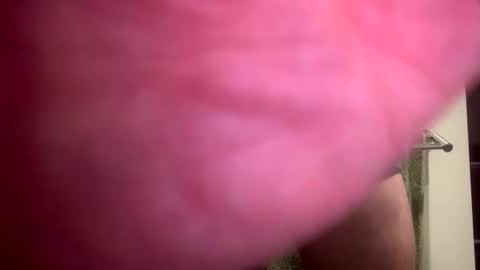 Snapshot of hstone86 chatting on October 6, 10:53 am hstone86 online show from October 6, 10:53 am