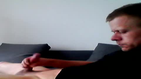 hubikush22 online show from April 16, 6:57 am