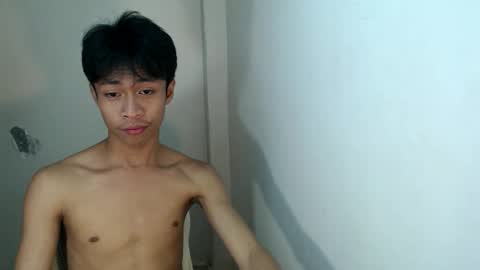 Snapshot of hugecockwayoy chatting on September 22, 1:43 pm hugecockwayoy online show from September 22, 1:43 pm