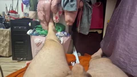 hugedick2469 online show from January 6, 12:05 am