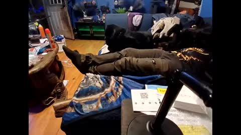 hugodickkes349241 online show from April 7, 5:07 am