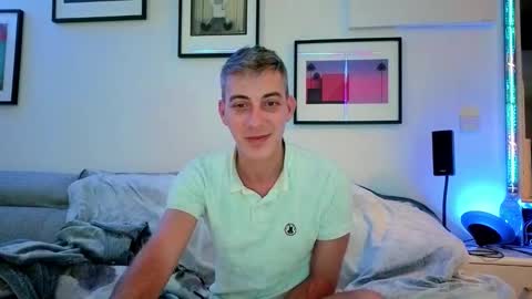 Hugo online show from November 19, 9:58 pm