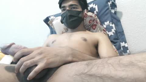 hulkyking1812000 online show from May 18, 5:28 pm