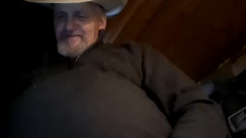 Snapshot of hung34u chatting on February 1, 1:09 pm hung34u online show from February 1, 1:09 pm