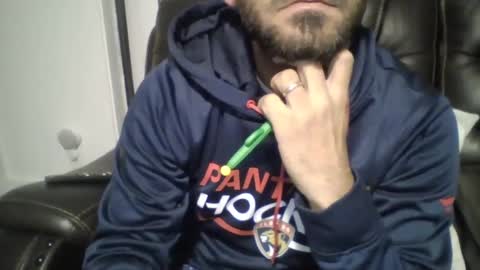 hungbistud916 online show from March 7, 4:45 am