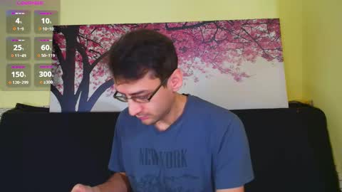 Snapshot of hungeddy chatting on October 25, 3:19 am Eddy online show from October 25, 3:19 am