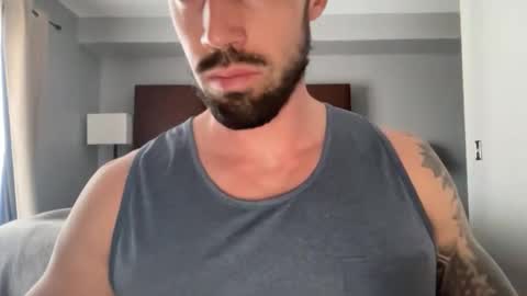 hunggrymuscles online show from March 18, 6:44 pm