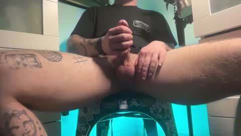 hunghorror22 online show from December 4, 5:47 am