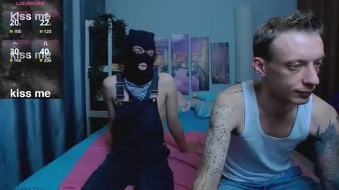 TOM  JAMES online show from September 19, 8:52 pm