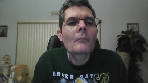 Snapshot of hunkmasclefad458 chatting on February 17, 6:20 am hunkmasclefad458 online show from February 17, 6:20 am