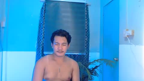 hunkylloyd online show from January 3, 7:50 pm