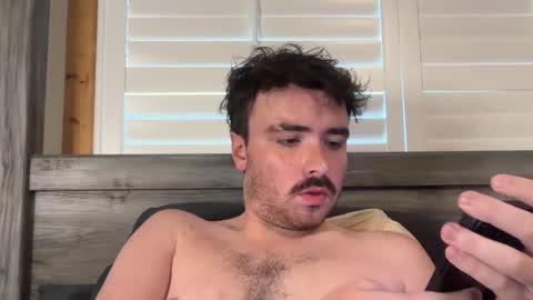 Snapshot of hunterbentleyy chatting on October 6, 9:19 pm Hunter online show from October 6, 9:19 pm