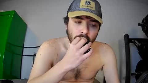 Snapshot of hunterbentleyy chatting on January 9, 12:03 am Hunter online show from January 9, 12:03 am