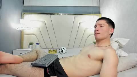 hunterheat_ online show from September 25, 7:46 pm