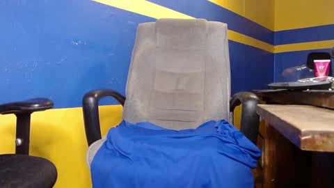 Huskyguy online show from January 19, 5:05 am