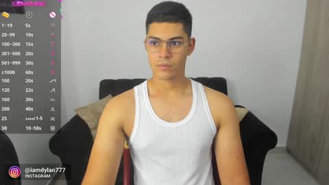 Dylan  independent model  online show from December 10, 1:00 pm