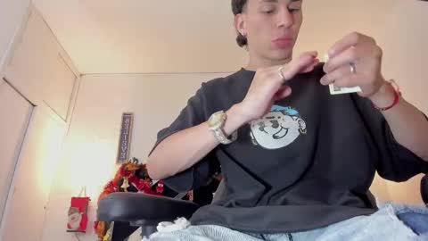 Mariano online show from December 17, 3:36 am