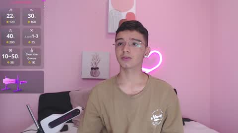 IAN CASTILLO online show from December 21, 11:11 am