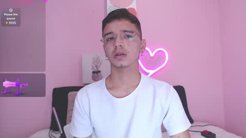 IAN CASTILLO online show from December 16, 11:22 am