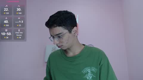 IAN CASTILLO online show from December 11, 11:10 am