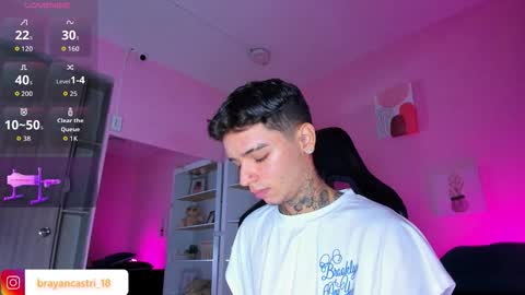 IAN CASTILLO online show from October 23, 11:35 am