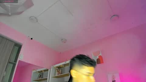 IAN CASTILLO online show from October 14, 11:17 am