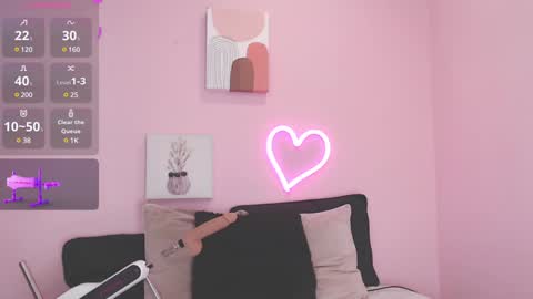 IAN CASTILLO online show from December 20, 11:10 am