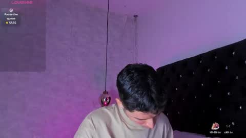 IAN CASTILLO online show from October 2, 11:47 am