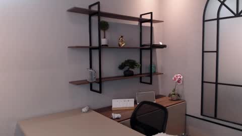 Ian Davis online show from January 28, 9:40 pm