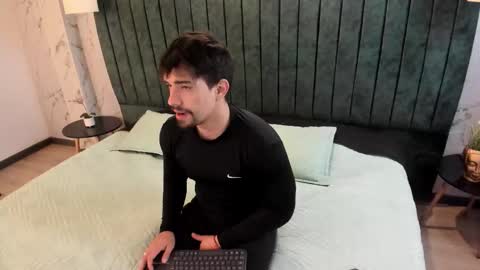 Ian Davis online show from September 16, 12:17 pm