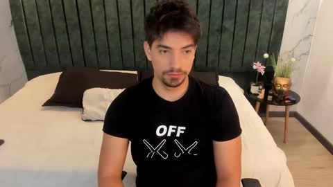 Ian Davis online show from February 17, 8:15 pm