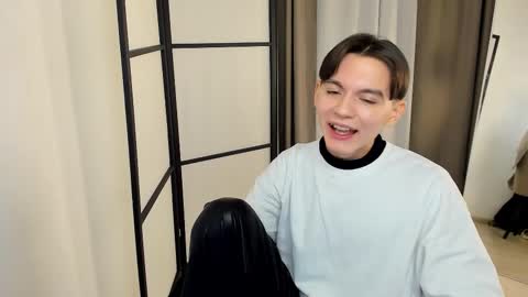 ian online show from February 7, 3:29 pm