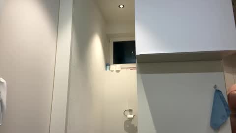 iandy12 online show from October 12, 7:41 pm