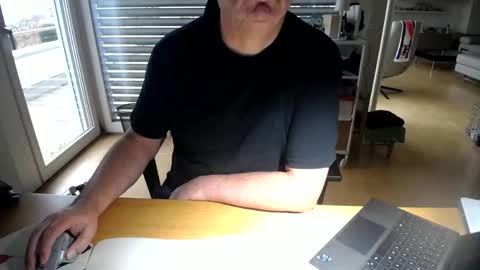 iandy12 online show from November 7, 7:23 am