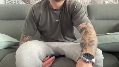 ic987 online show from December 1, 3:09 am