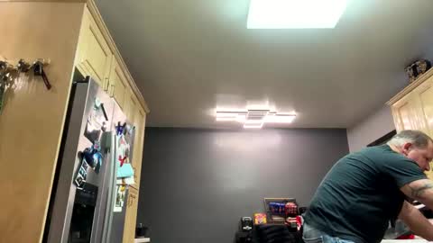 icanmakeyousquirt69 online show from March 30, 5:19 am