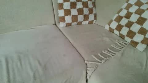 SnowTiger online show from October 31, 9:01 am