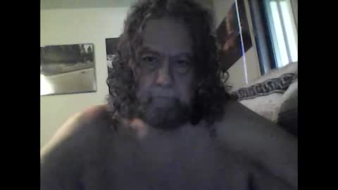 icu2try2xs2 online show from February 20, 10:15 pm