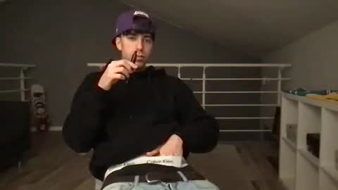 icyninesix online show from January 27, 8:28 pm