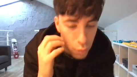 icyninesix online show from January 3, 9:04 am