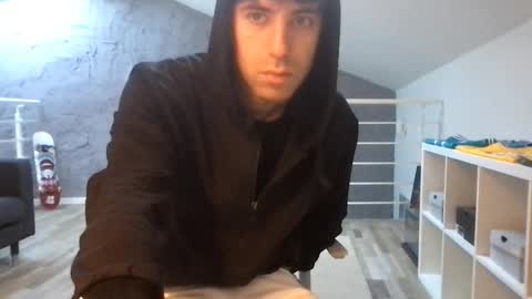 icyninesix online show from December 25, 9:45 am