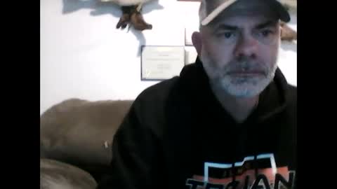 Snapshot of idkwhyidothis348732 chatting on December 26, 12:16 pm idkwhyidothis348732 online show from December 26, 12:16 pm