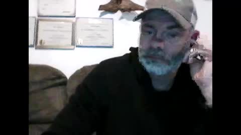 Snapshot of idkwhyidothis348732 chatting on March 3, 12:21 pm idkwhyidothis348732 online show from March 3, 12:21 pm