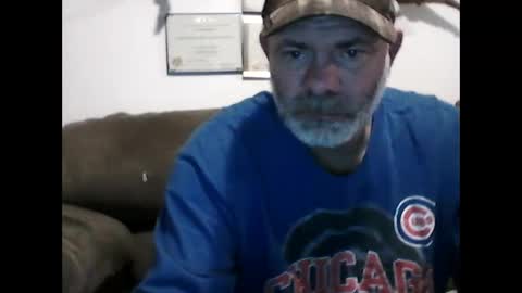 Snapshot of idkwhyidothis348732 chatting on January 5, 2:08 pm idkwhyidothis348732 online show from January 5, 2:08 pm