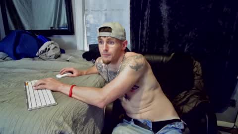 Amiri Roue online show from January 19, 1:22 pm